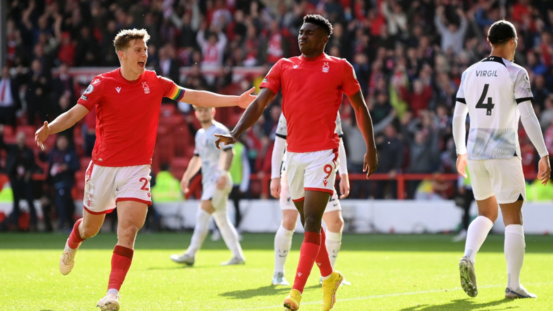 员在中场通 员在中场通