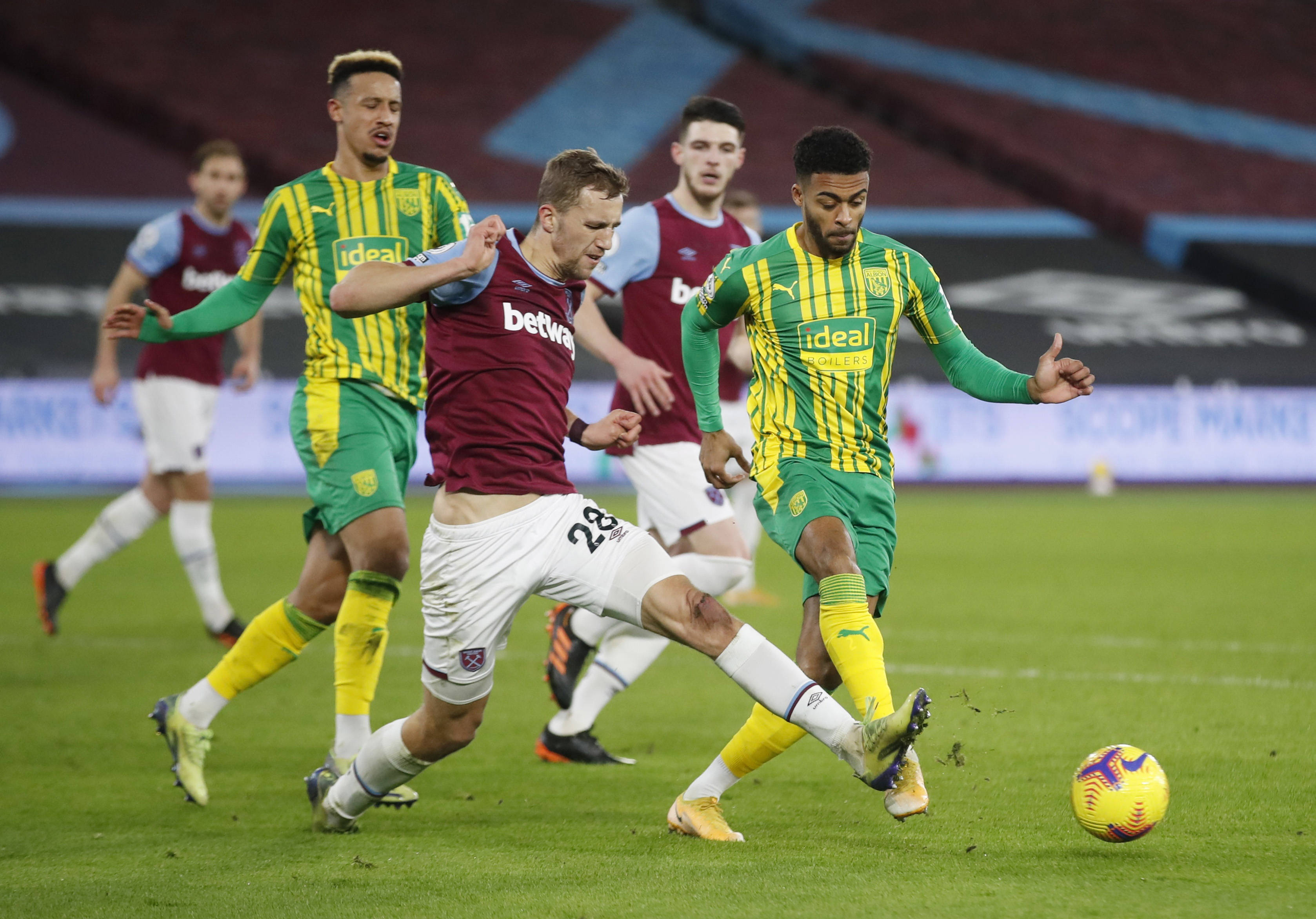 加盟曼城 加盟曼城